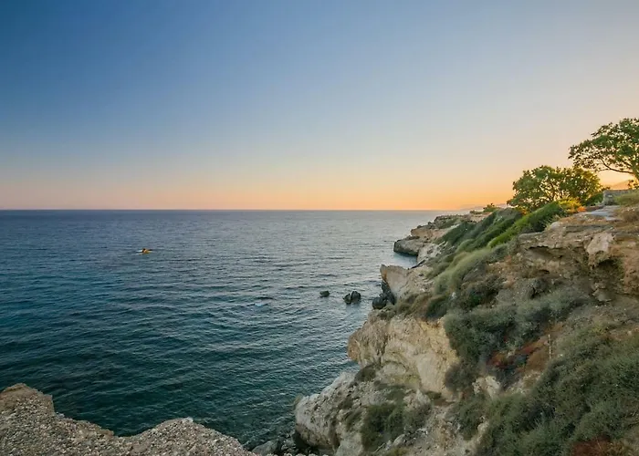 Traditional Stone Studio - Private Swimming Pool